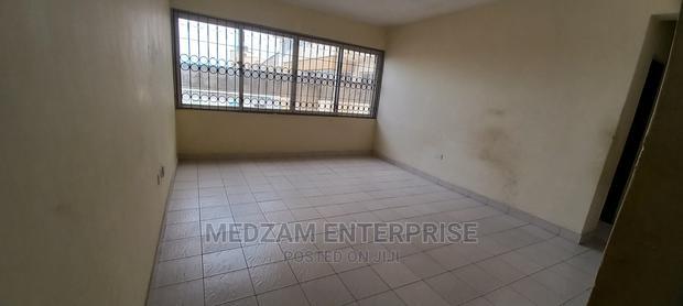 3bdrm Apartment in Kisimani, Ziwa la Ngombe for rent