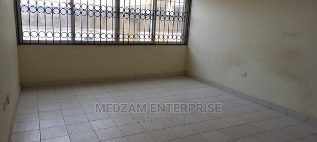 3bdrm Apartment in Kisimani, Ziwa la Ngombe for rent