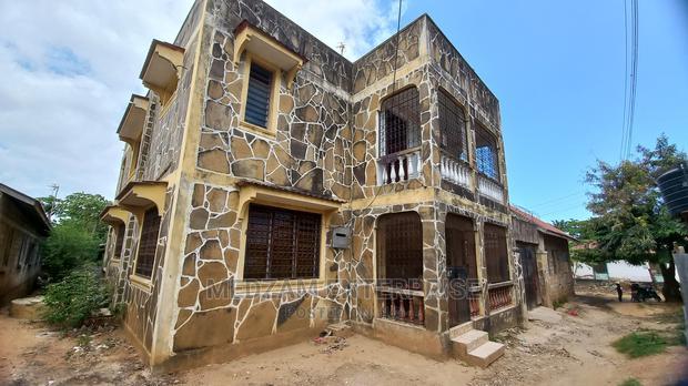 9bdrm Maisonette in Ziwa la Ngombe for sale