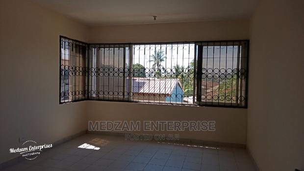 3bdrm Apartment in Kisimani, Ziwa La Ngombe for Rent