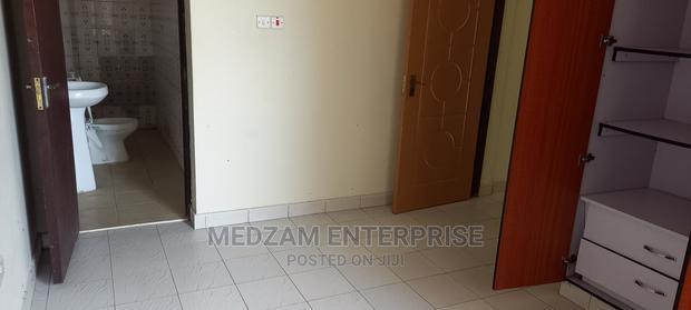 3bdrm Apartment in Kisimani, Ziwa la Ngombe for rent