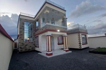 4bdrm Bungalow in Thika Tola for rent