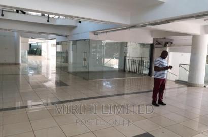 Diamond Plaza Shops to Let