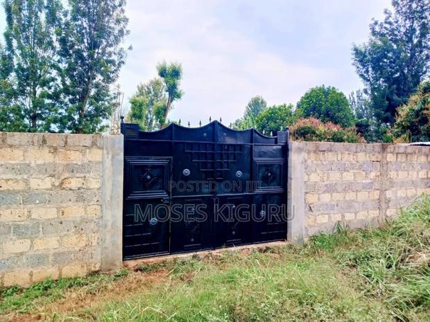 Mugutha 40x80 Plot With Perimeter Wall.