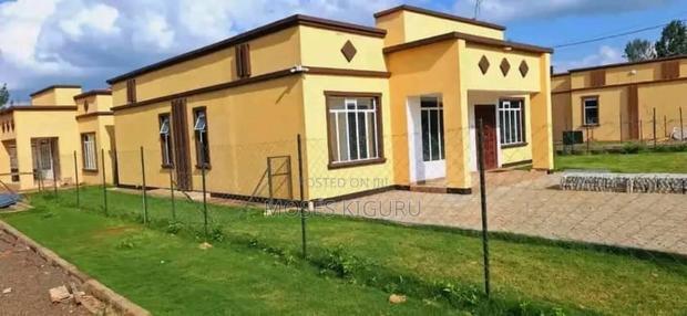 3bdrm Bungalow in Kenyatta Road / Theta for sale
