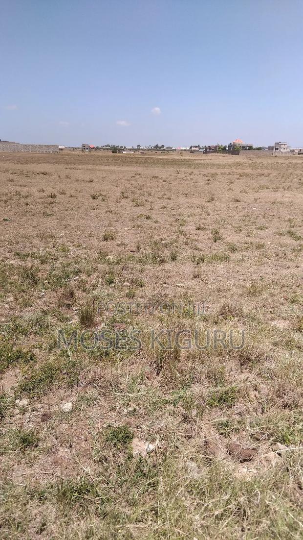 JUJA, 5 Acres Touching Tarmac