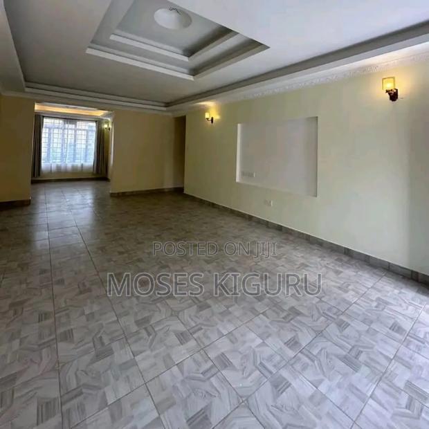 3bdrm Bungalow in Kenyatta Road / Theta for sale