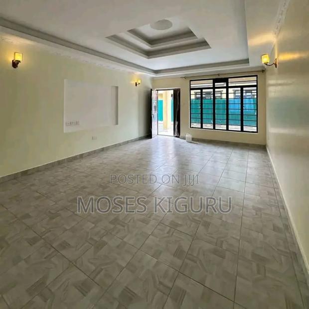 3bdrm Bungalow in Kenyatta Road / Theta for sale