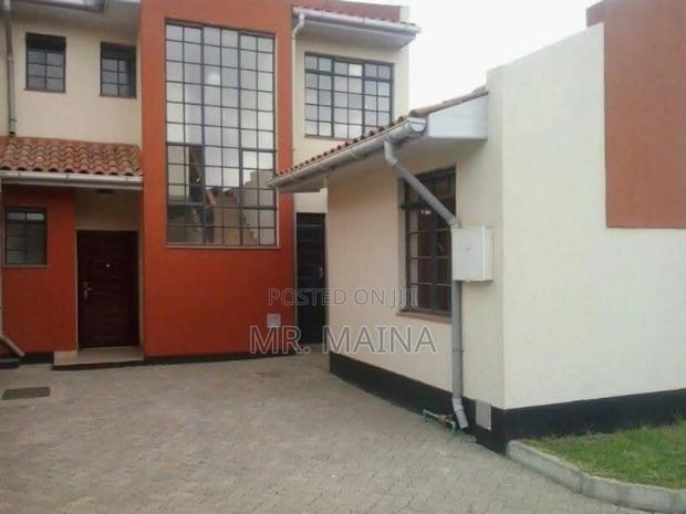 3bdrm Maisonette in Loneview Estate, Hotel 67 Area for sale