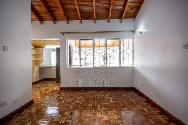 4bdrm House in Gatanga Hill Court, Valley Arcade for sale