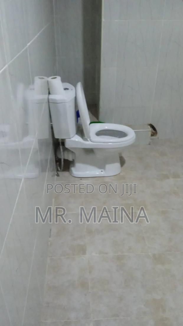 5 Bedroom Mansionte in Katani