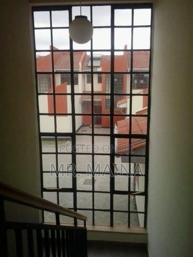 3bdrm Maisonette in Loneview Estate, Hotel 67 Area for sale