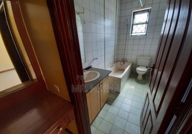 3bdrm Apartment in White Oak Apartments, State House Area for sale