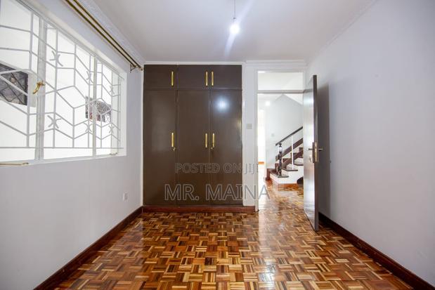 4bdrm House in Gatanga Hill Court, Valley Arcade for sale