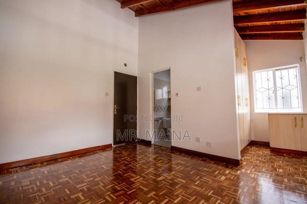 4bdrm House in Gatanga Hill Court, Valley Arcade for sale