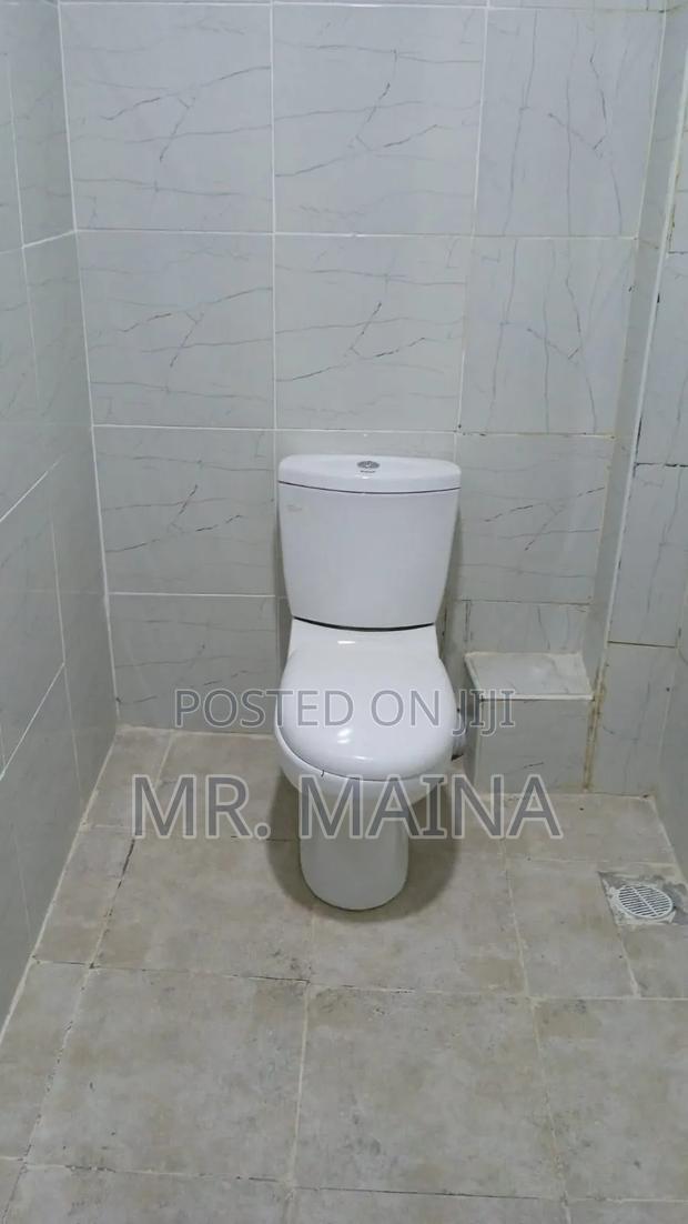 5 Bedroom Mansionte in Katani