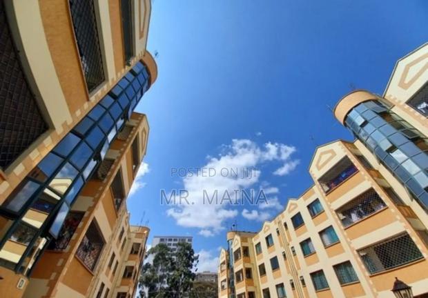 3bdrm Apartment in White Oak Apartments, State House Area for sale