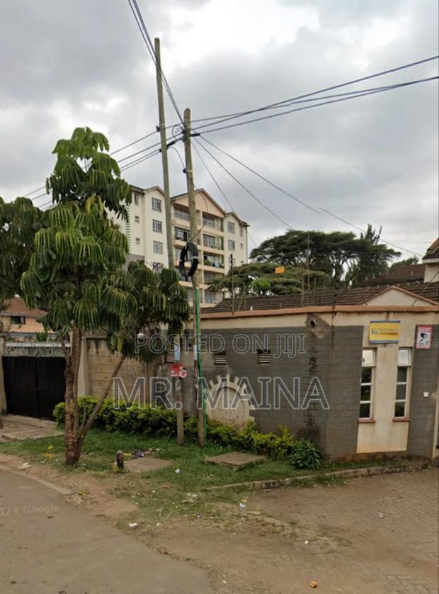 5bdrm Maisonette in Woodley Estate for sale
