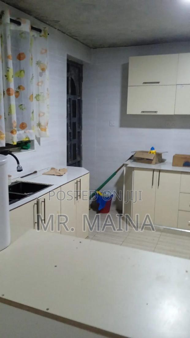 5 Bedroom Mansionte in Katani