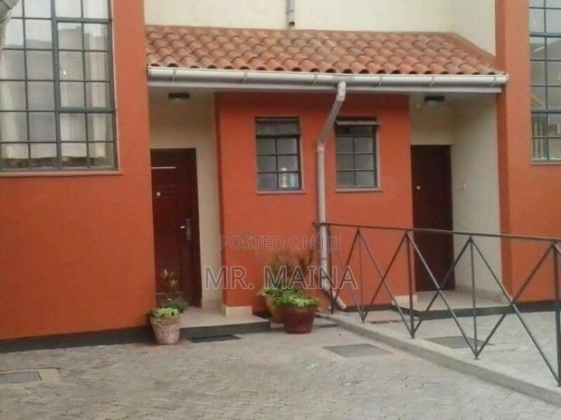 3bdrm Maisonette in Loneview Estate, Hotel 67 Area for sale