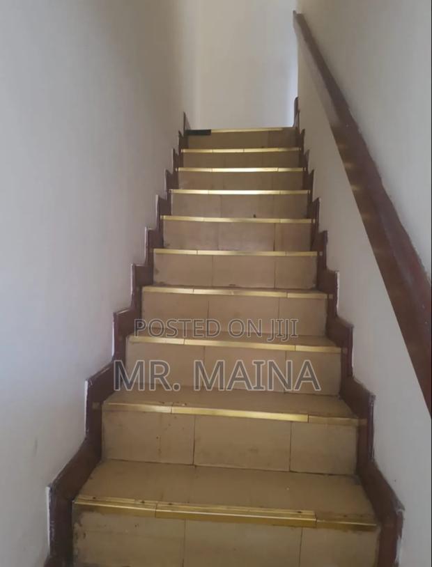 3bdrm Mansion in Highview Estate for sale