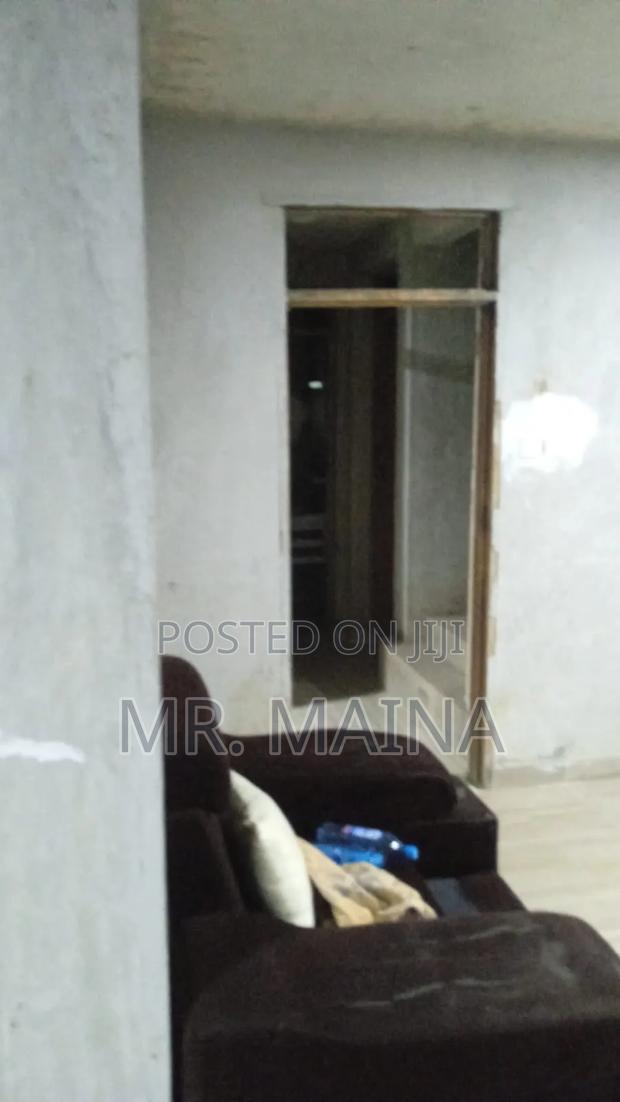5 Bedroom Mansionte in Katani