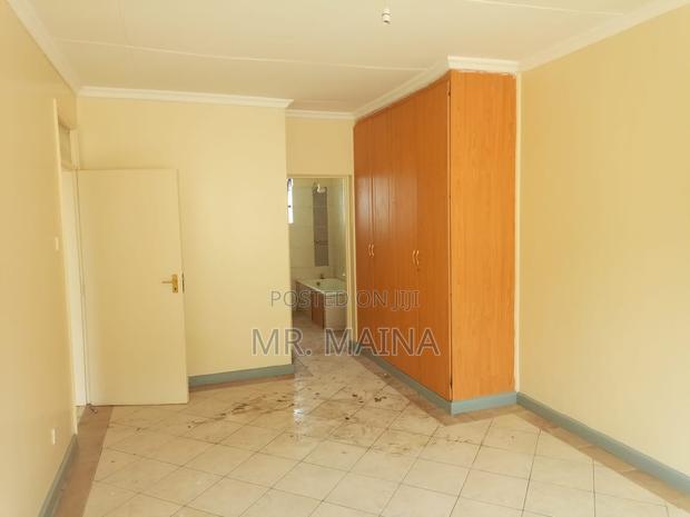 3 Bedroom Apartment in Greenspan Donholm