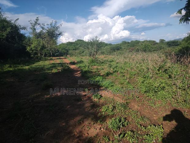 Embu County,Mutuobare Agri/Commercial Land Near the Tarmac