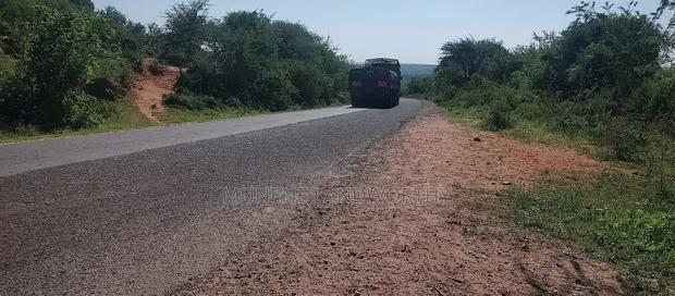 Embu, Mutuobare,1 Acre on Sale Near Tarmac Road Center.