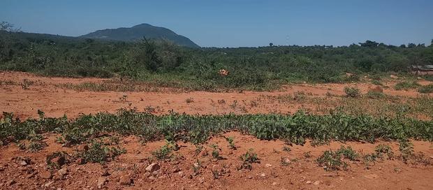 Embu County, Mutuobare 1.5 Acres Near Tarmac at Kes