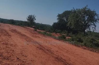 Embu County, Mutuobare 1.5 Acres Near Tarmac at Kes