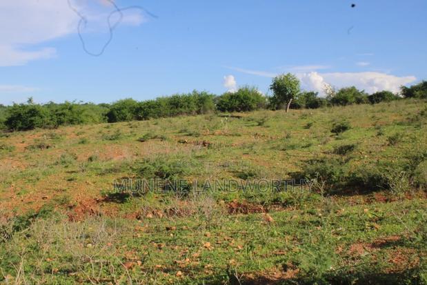 Embu County,Mutuobare Agri/Commercial Land Near the Tarmac