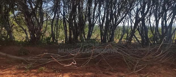 Embu County, Mutuobare 1.5 Acres Near Tarmac at Kes