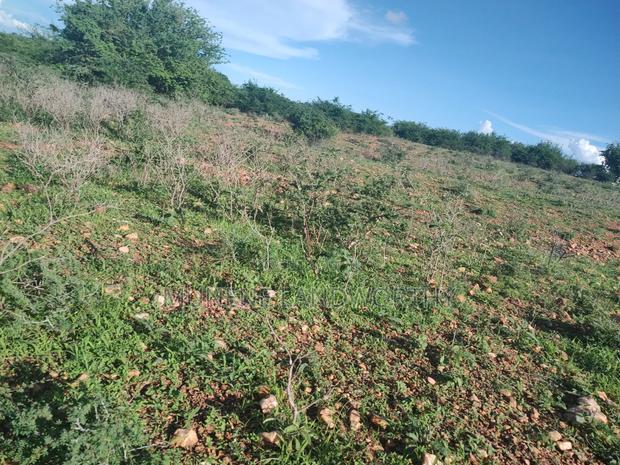 Embu County,Mutuobare Agri/Commercial Land Near the Tarmac