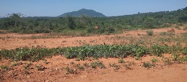 Embu County, Mutuobare 1.5 Acres Near Tarmac at Kes