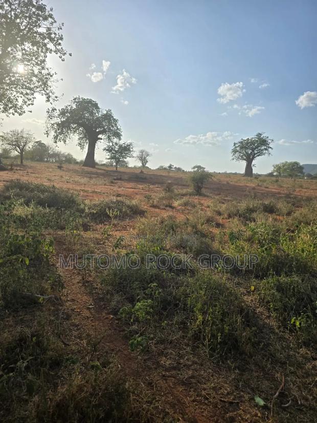 Prime 400 Acres for Sale - Touching Athi River,