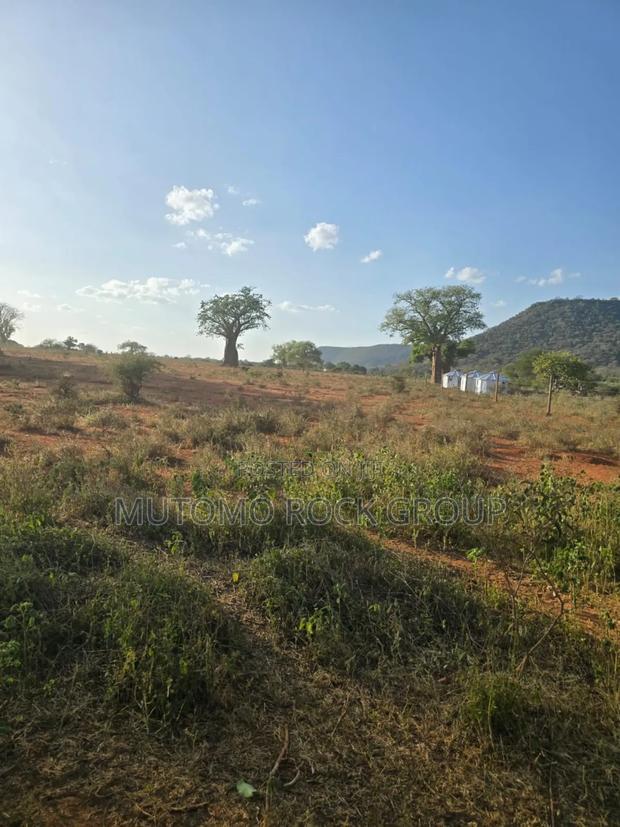Prime 400 Acres for Sale - Touching Athi River,