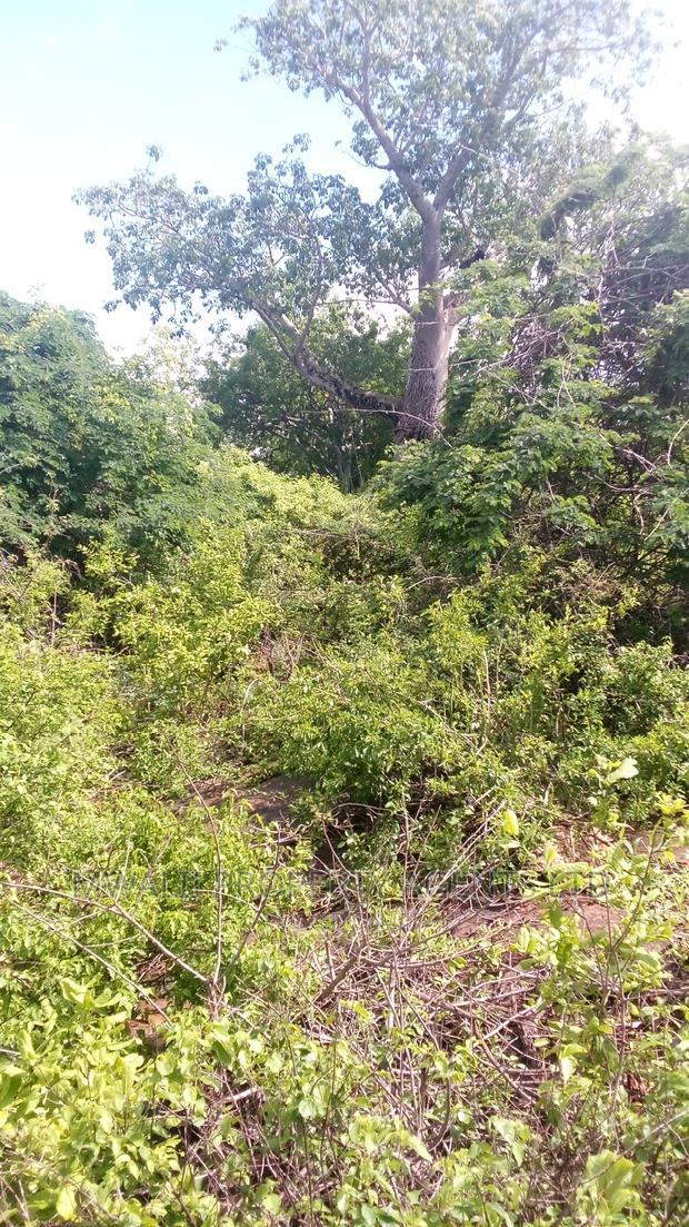 Lage Scale 650 Acre Mutha Land