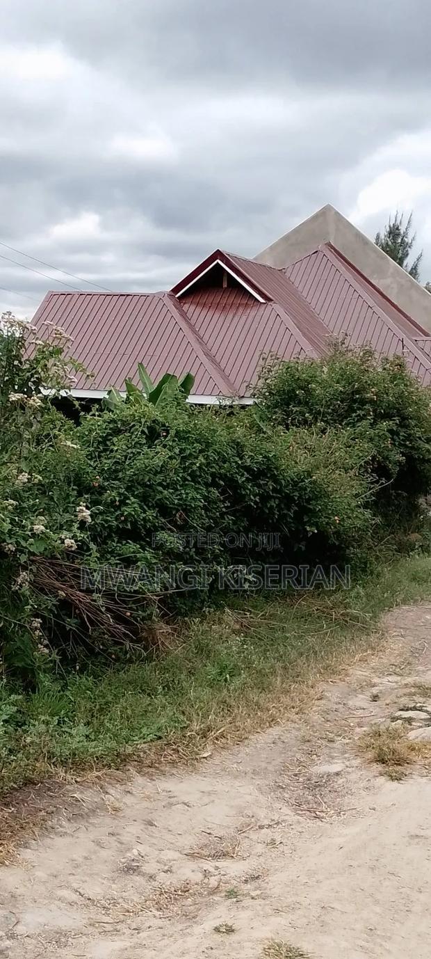 Plot for Sale in Kiserian 300mts From Tarmac