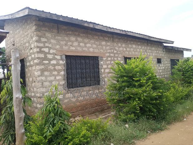 House for Sale in Kombani