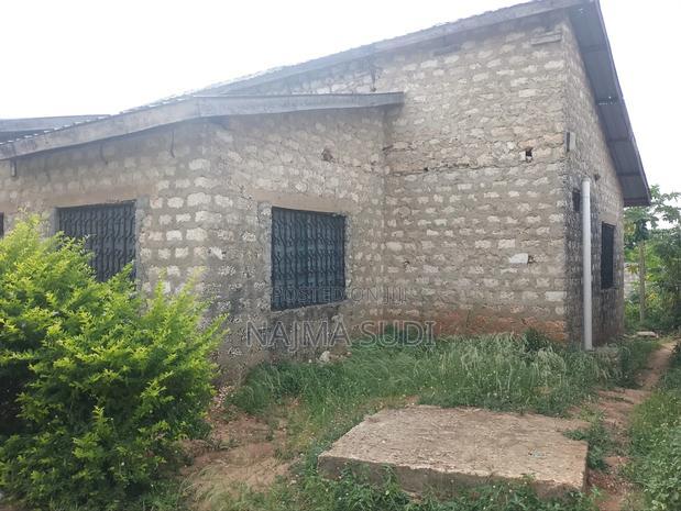 House for Sale in Kombani