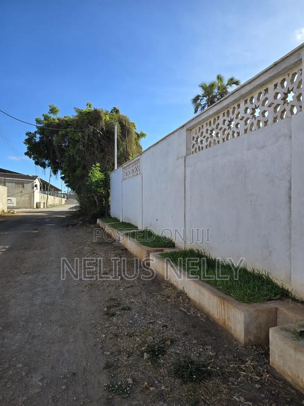 3/4 Acre Land for Sale Utange