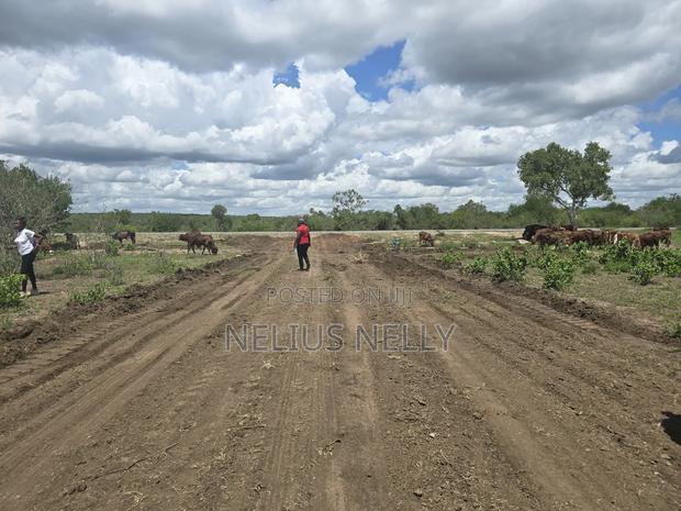 Commercial 1/4 Acre Chakama for Sale