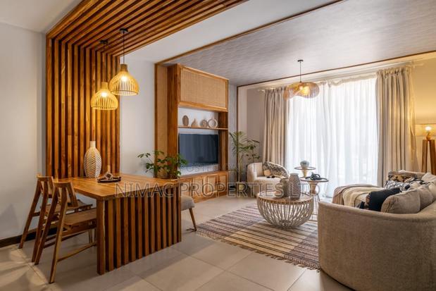 3bdrm Apartment in Gateway Mall Area for sale