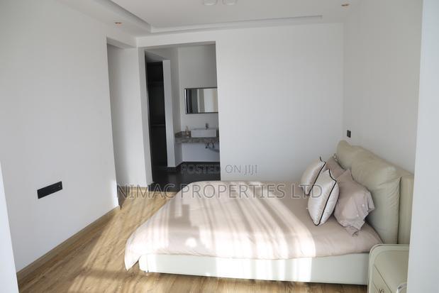 3bdrm Apartment in Urban Oasis, Valley Arcade for sale