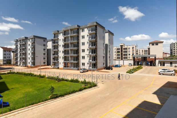 3bdrm Apartment in Gateway Mall Area for sale