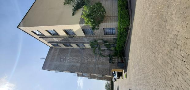2bdrm Apartment in Camden Court, DayStar Area for sale