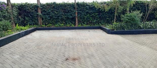 3bdrm Bungalow in K.U Boma Estate, Kenyatta Road / Theta for rent