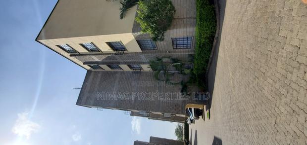 2bdrm Apartment in Camden Court, DayStar Area for sale