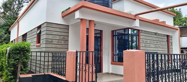 3bdrm Bungalow in K.U Boma Estate, Kenyatta Road / Theta for rent